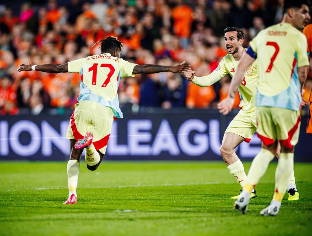 足球比赛在线观看_(黑白直播足球比赛在线观看)  第2张