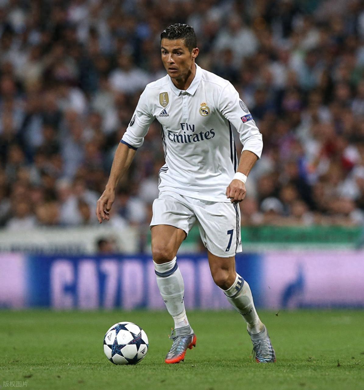 关于西甲官方晒梅西C罗照片定格在最后一场国家德比的信息  第2张