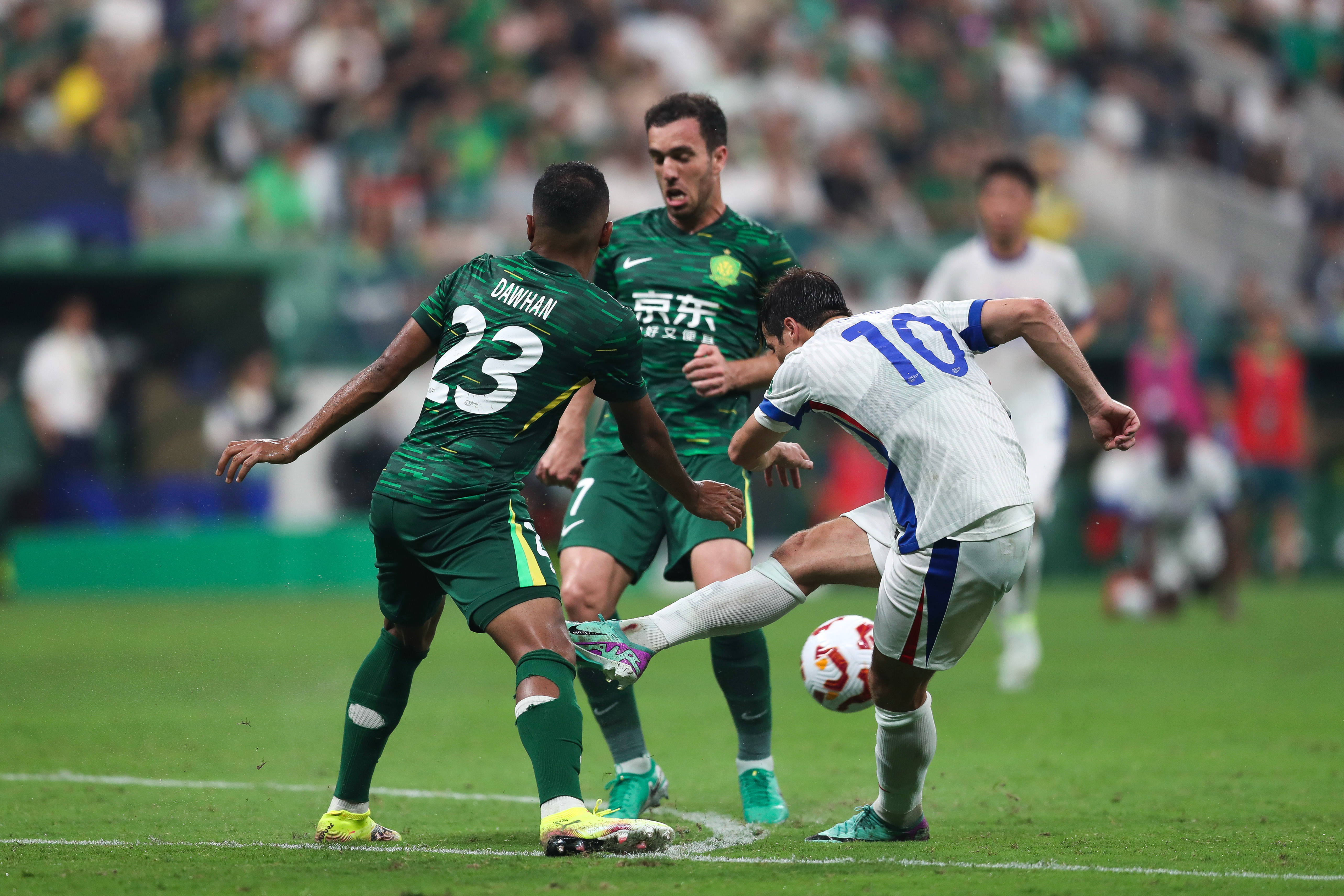 中超武汉三镇1-0上海申花图多列献绝杀阿苏埃两球被吹的简单介绍 第2张 中超武汉三镇1-0上海申花图多列献绝杀阿苏埃两球被吹的简单介绍 第2张