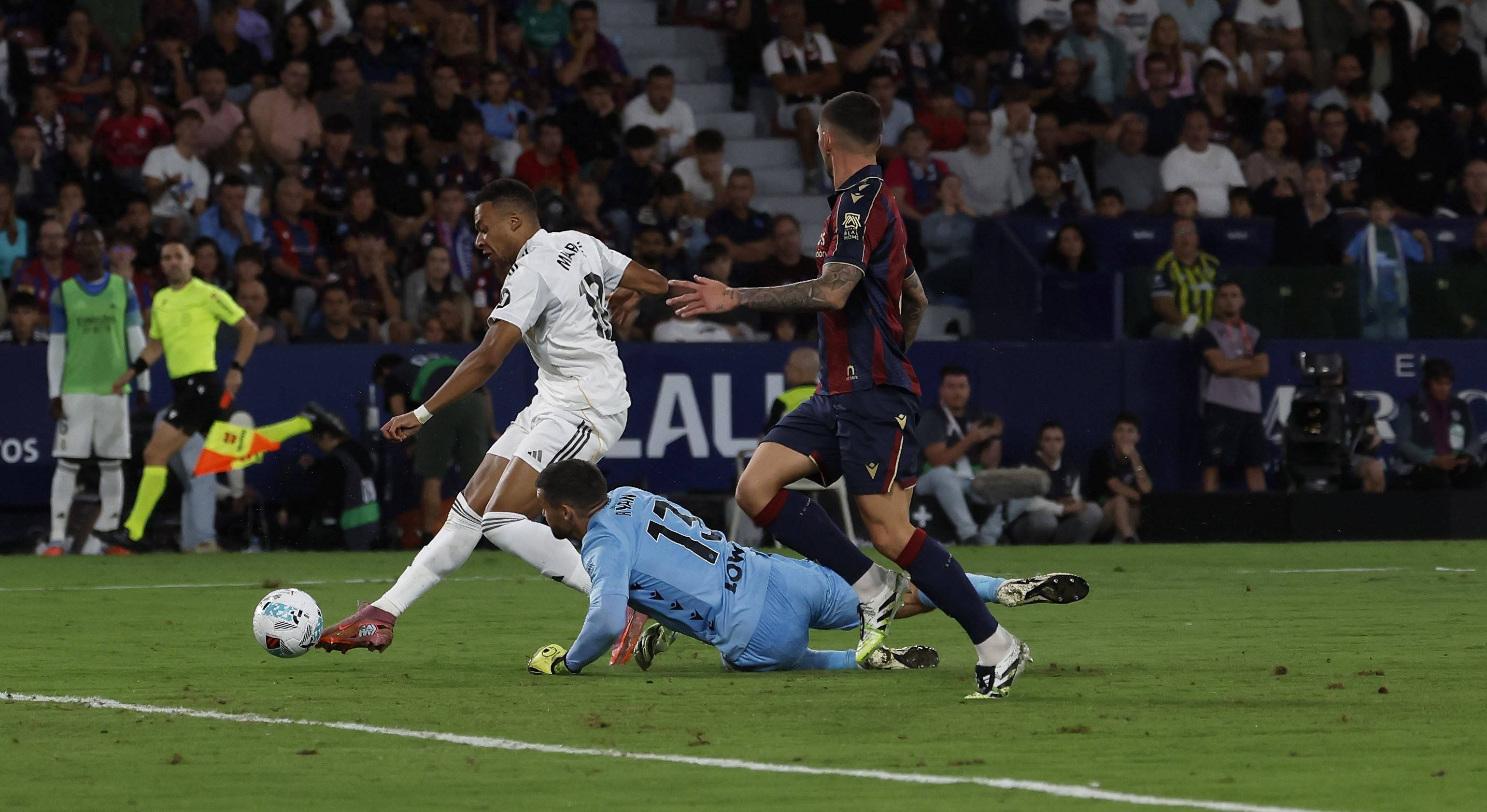 曝姆巴佩等球员本周回归皇马阿隆索开始皇马首选的简单介绍  第1张