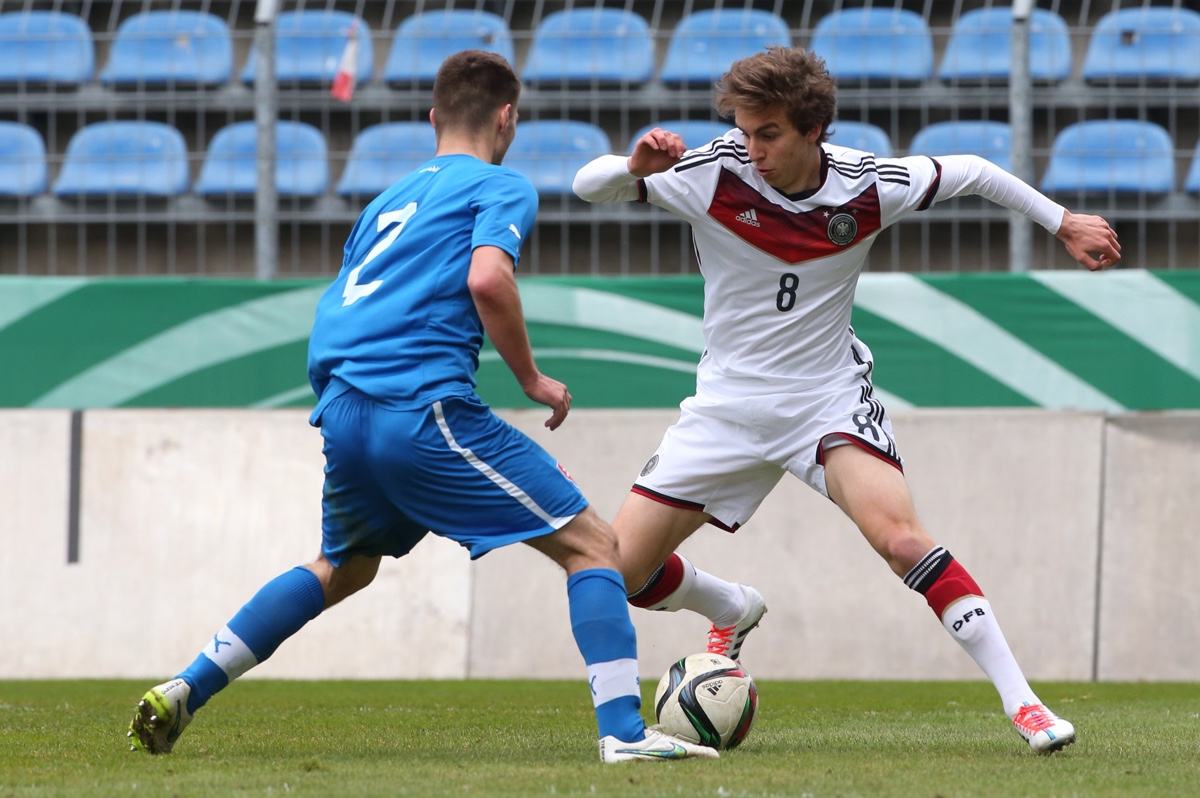 包含德U19：汉堡U19VS汉诺威96U19的词条  第1张