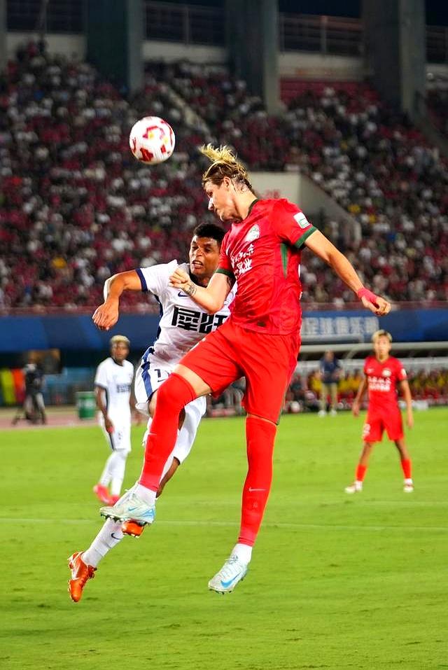 中超河南队1-1梅州客家阿奇姆彭破门莫里斯扳平的简单介绍 第1张 中超河南队1-1梅州客家阿奇姆彭破门莫里斯扳平的简单介绍 第1张