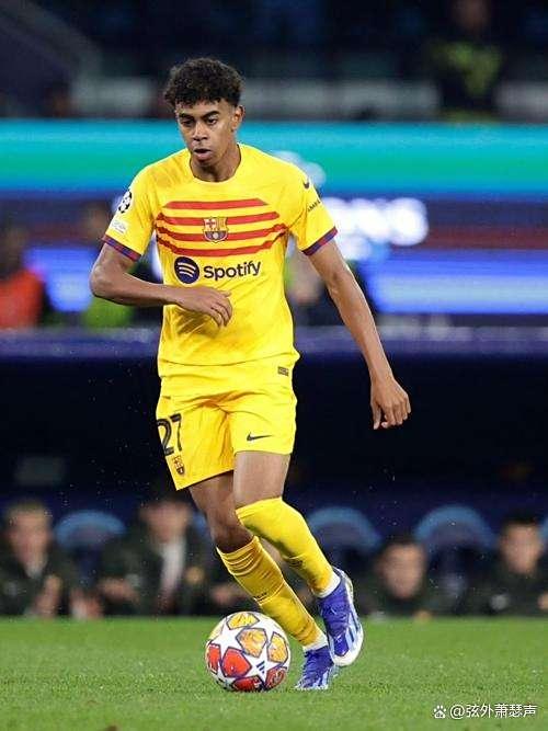 亚马尔身穿大连八中球衣开启个人首次中国行的简单介绍  第2张