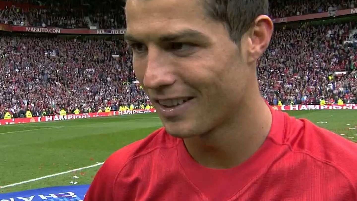 包含英超新赛季允许媒体入场采访球员并授予更衣室访问权的词条