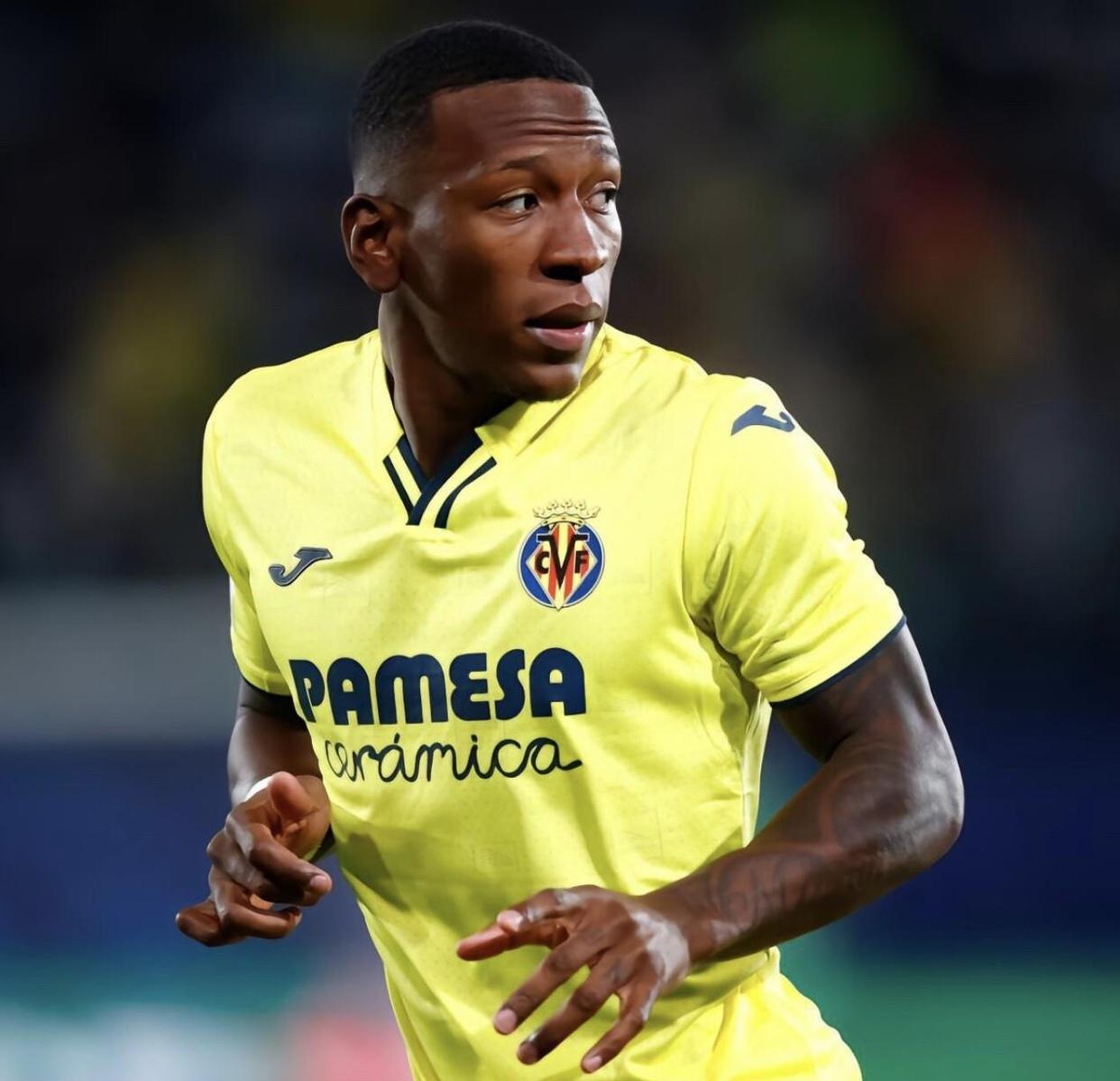 AC米兰报价埃斯图皮尼安球员愿意加盟球队的简单介绍 第1张 AC米兰报价埃斯图皮尼安球员愿意加盟球队的简单介绍 第1张