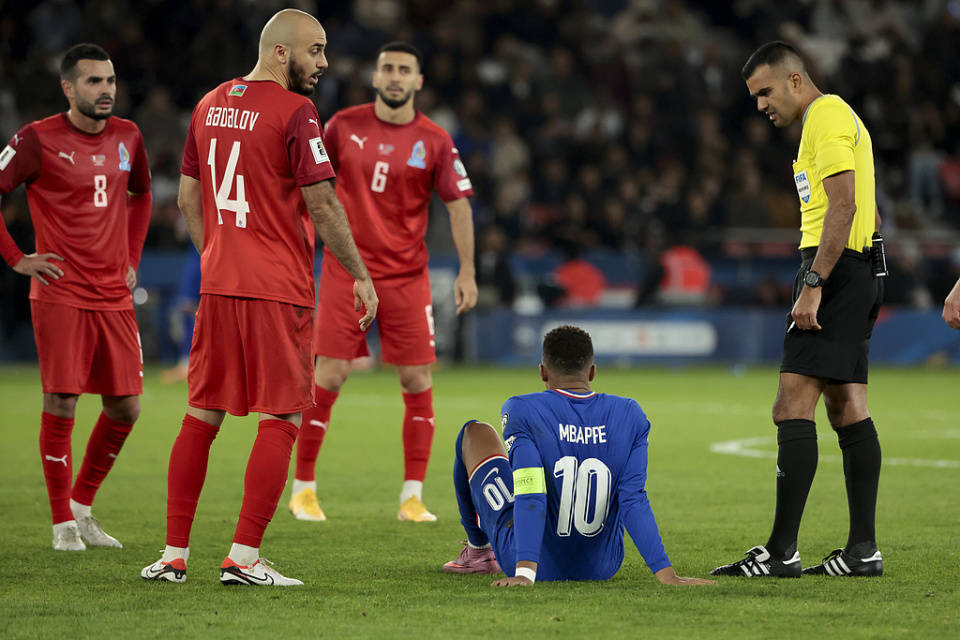 包含多队关注皇马小将穆尼奥斯包括西甲球队海外球队的词条  第2张