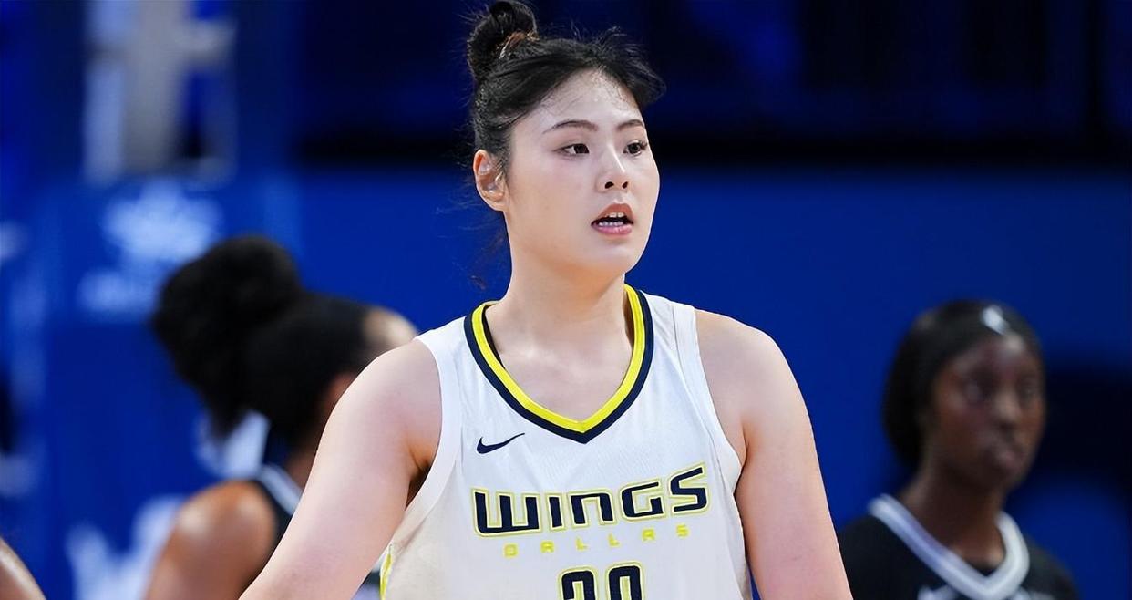 李月汝飞翼首秀出场时间创新高贡献2分2板2助的简单介绍 第1张 李月汝飞翼首秀出场时间创新高贡献2分2板2助的简单介绍 第1张