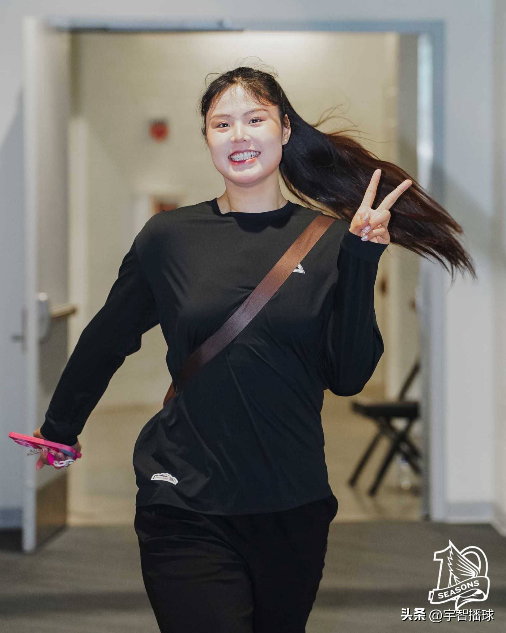 李月汝飞翼首秀出场时间创新高贡献2分2板2助的简单介绍 第2张 李月汝飞翼首秀出场时间创新高贡献2分2板2助的简单介绍 第2张