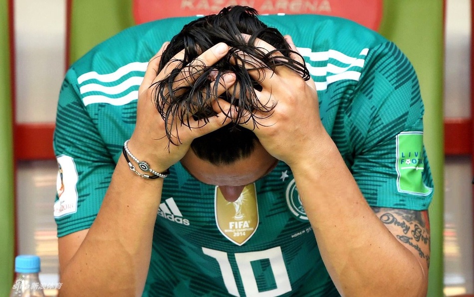 德国足协对勒沃库森罚款因球迷在球场内不当行为的简单介绍 第2张 德国足协对勒沃库森罚款因球迷在球场内不当行为的简单介绍 第2张