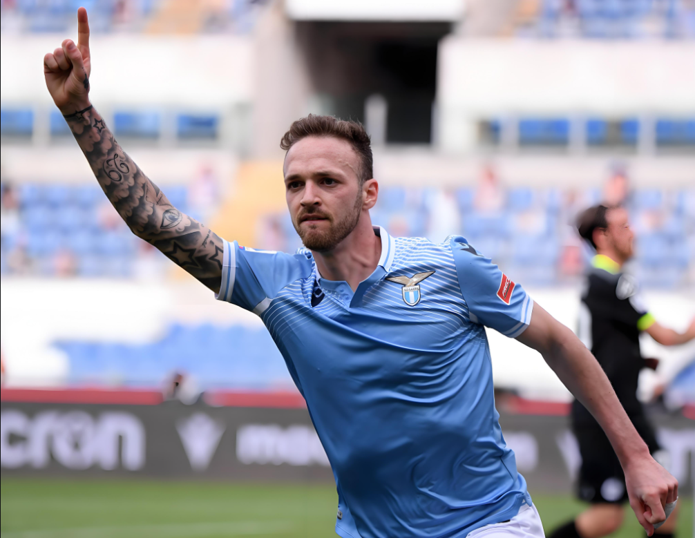 拉齐奥有意租借梅努球员在曼联缺少机会