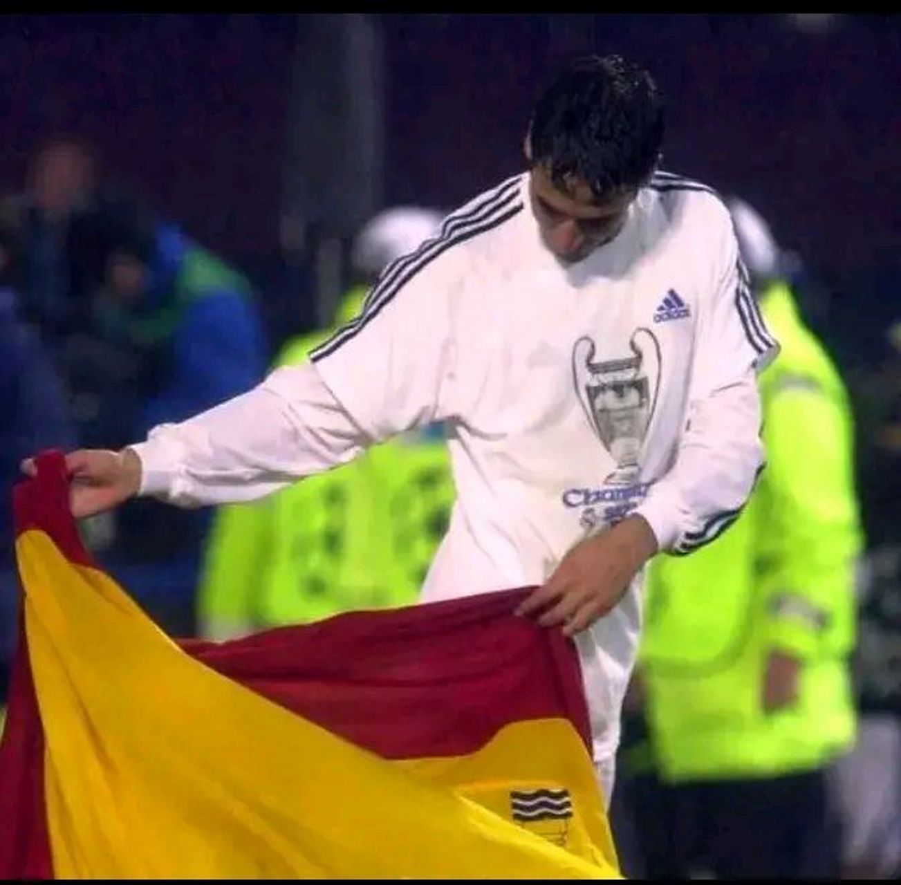 劳尔希望未来重返皇马不排除再有机会的简单介绍 第2张 劳尔希望未来重返皇马不排除再有机会的简单介绍 第2张