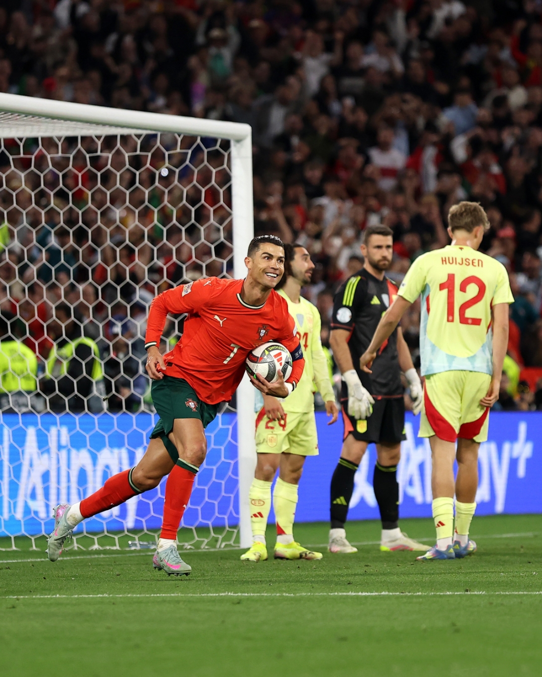 世预赛塞尔维亚0-5英格兰马杜埃凯打进国家队生涯首球的简单介绍 第1张 世预赛塞尔维亚0-5英格兰马杜埃凯打进国家队生涯首球的简单介绍 第1张