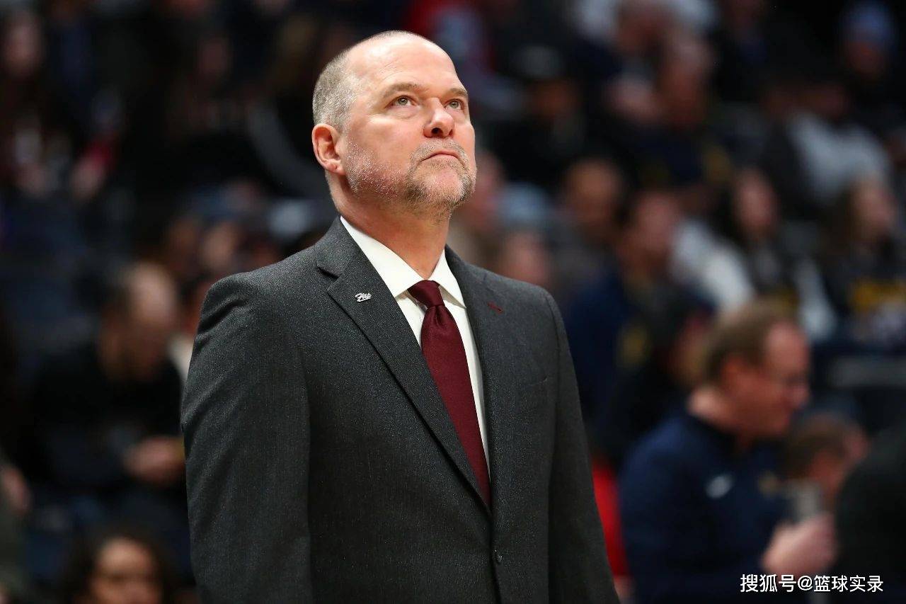 包含布兰斯韦特将接受腿筋手术将面临长期缺席的词条