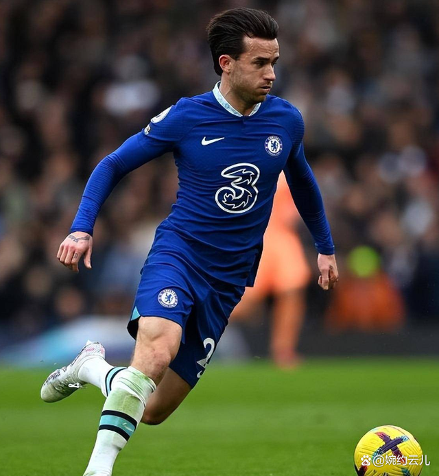 切尔西前锋福法纳租借至土超在切尔西遭弃用的简单介绍