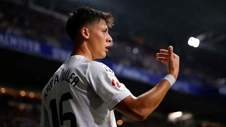 包含西甲最新赛况：奥维耶多0-3皇马皇马两连胜的词条  第1张