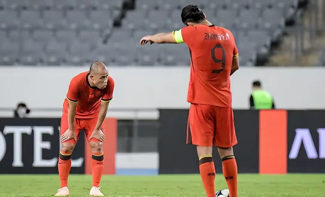 东亚杯日本队2-0国足细谷真大破门张玉宁失单刀的简单介绍